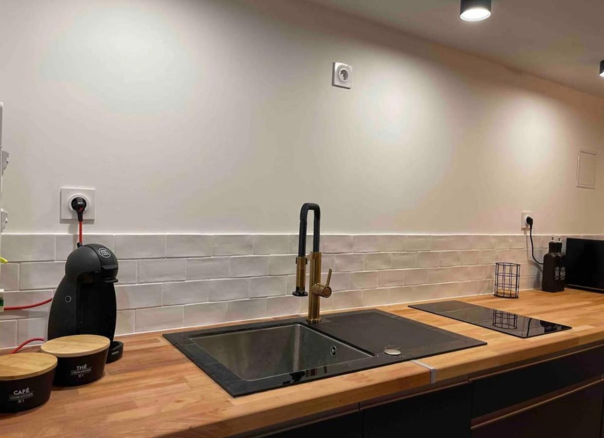 Appartement Le Duplex - Gare / Tram / Netflix à Fontaine  Extérieur photo
