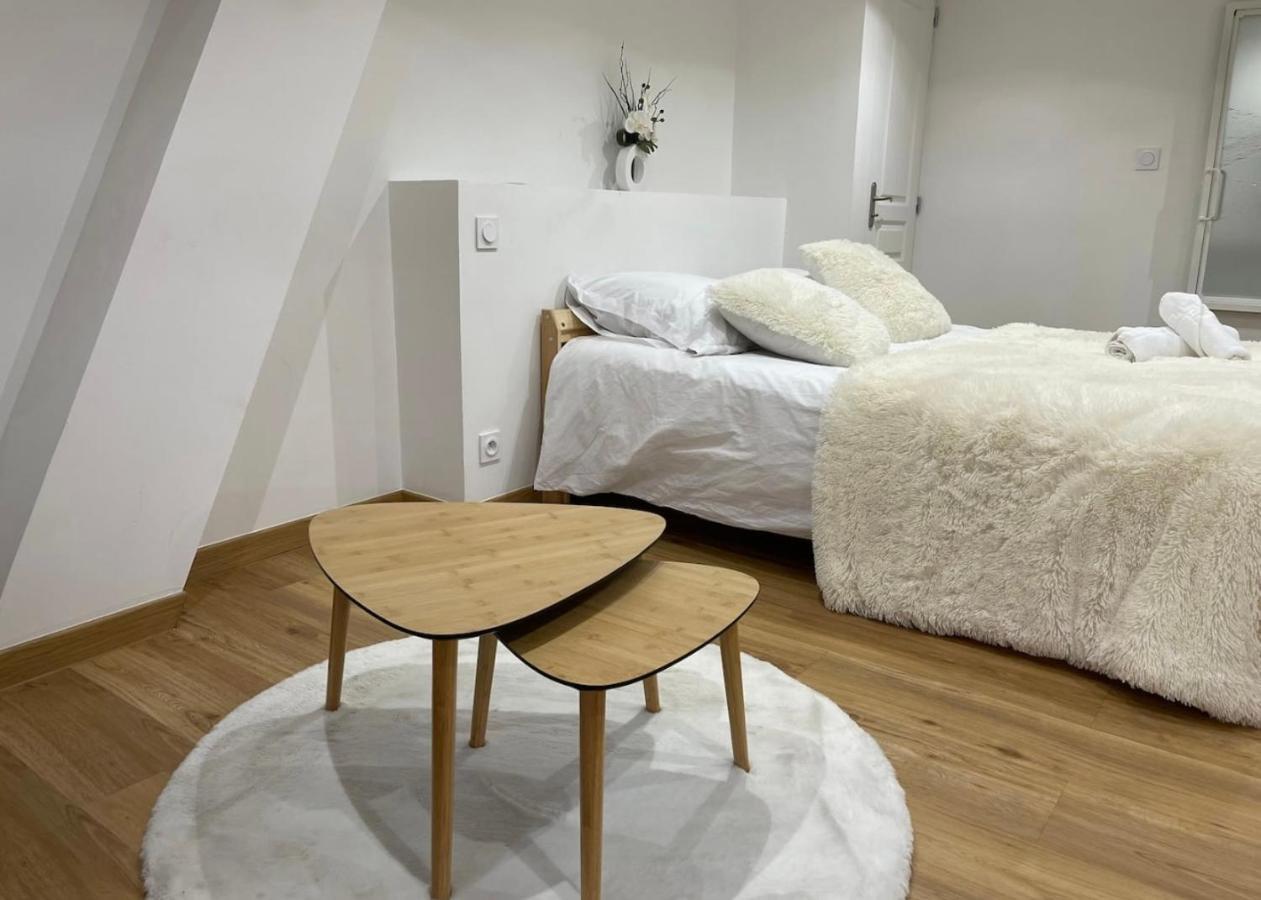 Appartement Le Duplex - Gare / Tram / Netflix à Fontaine  Extérieur photo