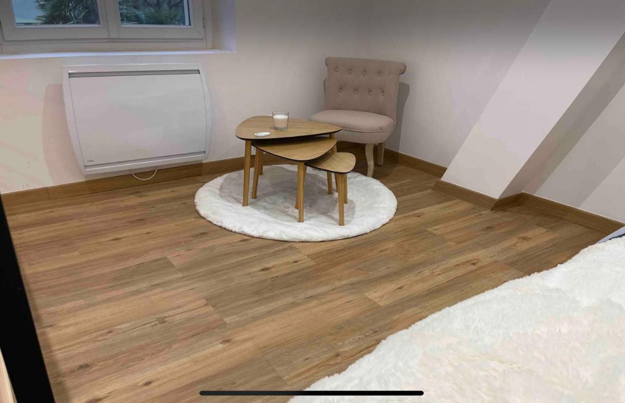 Appartement Le Duplex - Gare / Tram / Netflix à Fontaine  Extérieur photo